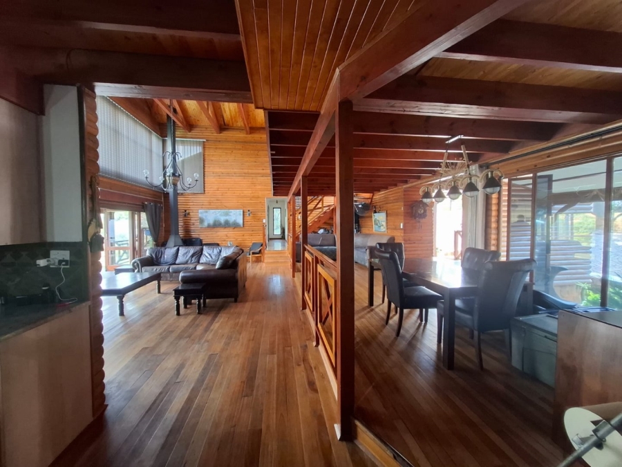 5 Bedroom Property for Sale in Waterkloof East North West